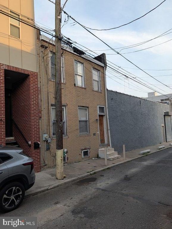 2439 N MUTTER ST, Philadelphia, PA 19133