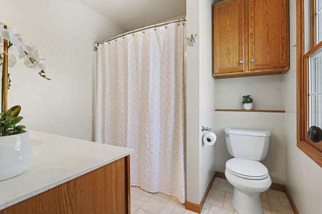 8719 Chadwick Lane, Kalamazoo, MI 49009