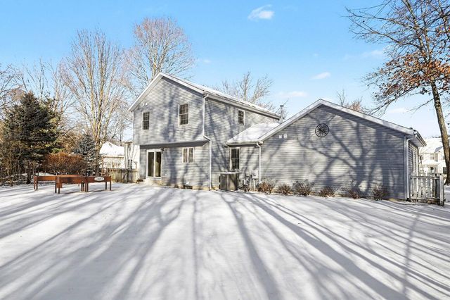 8719 Chadwick Lane, Kalamazoo, MI 49009