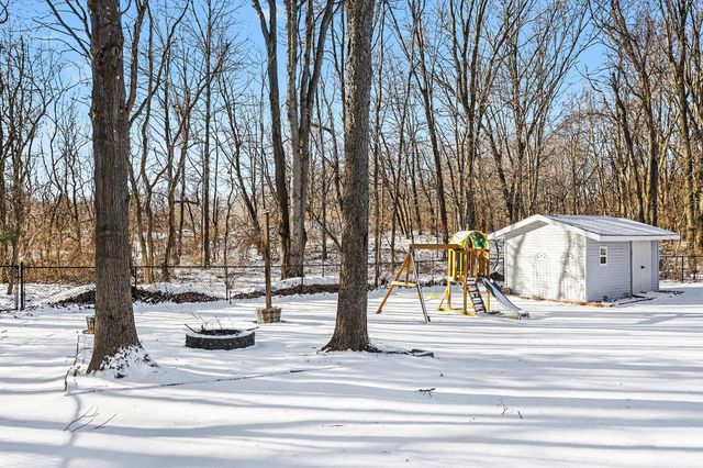 8719 Chadwick Lane, Kalamazoo, MI 49009