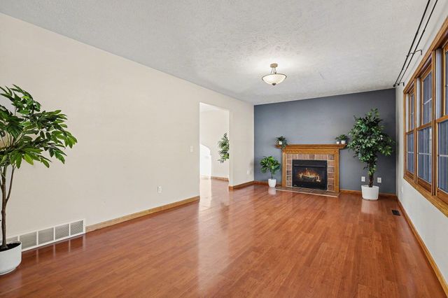 8719 Chadwick Lane, Kalamazoo, MI 49009