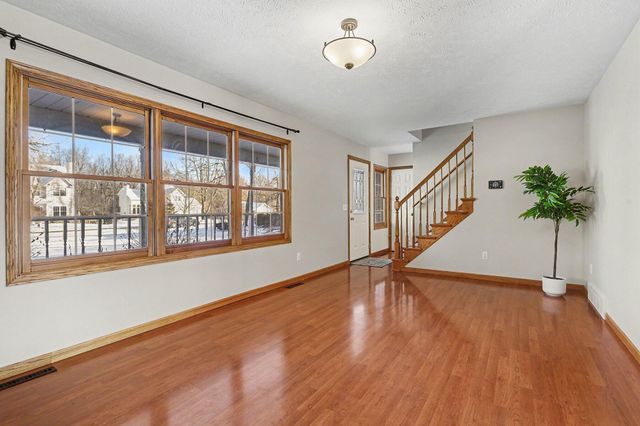 8719 Chadwick Lane, Kalamazoo, MI 49009