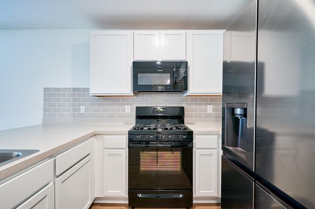3323 Avary River Lane, Richmond, TX 77406