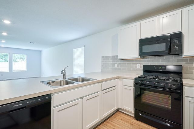 3323 Avary River Lane, Richmond, TX 77406