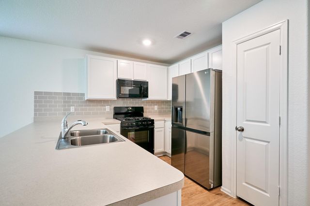 3323 Avary River Lane, Richmond, TX 77406