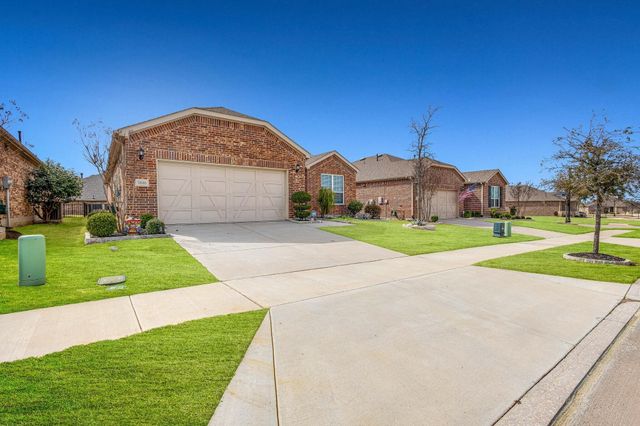 7616 Heritage Drive, Little Elm, TX 76227