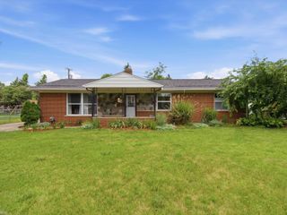 25107 Saint Christopher Street, Harrison Twp, MI 48045