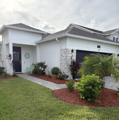 1254 Canfield Circle SE, Palm Bay, FL 32909