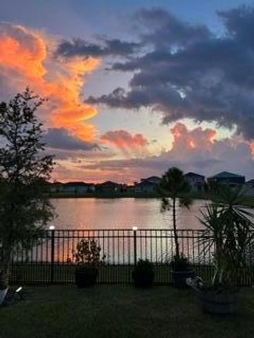 1254 Canfield Circle SE, Palm Bay, FL 32909