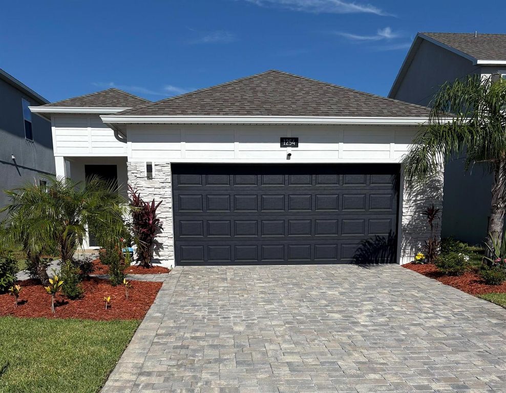 1254 Canfield Circle SE, Palm Bay, FL 32909