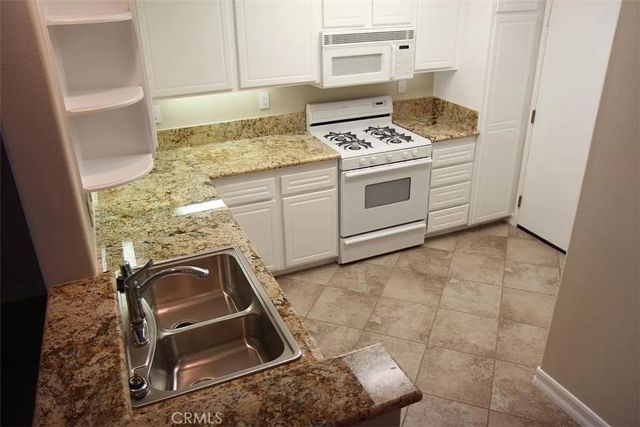 1003 Solvay Aisle, Irvine, CA 92606