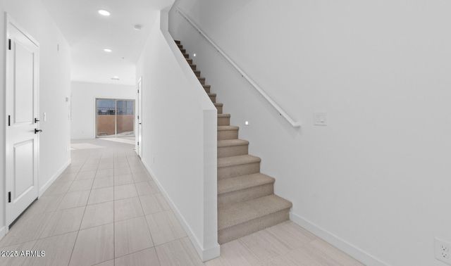 2831 W White Feather Lane, Phoenix, AZ 85085