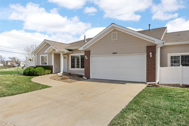 1027 74th Street NE, Cedar Rapids, IA 52402