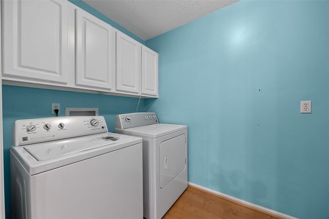 1027 74th Street NE, Cedar Rapids, IA 52402