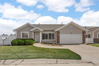 1027 74th Street NE, Cedar Rapids, IA 52402