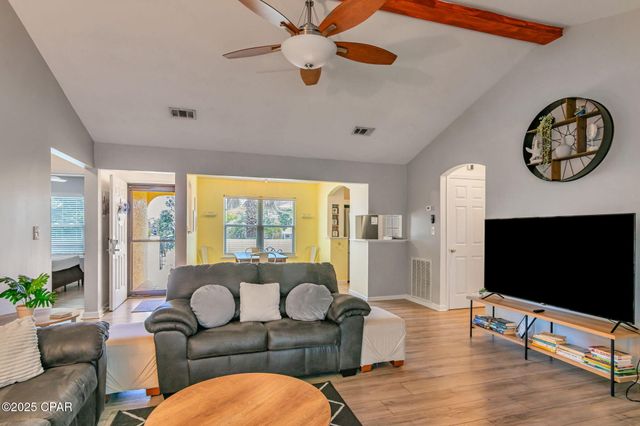 118 Lakeside Circle, Panama City Beach, FL 32413