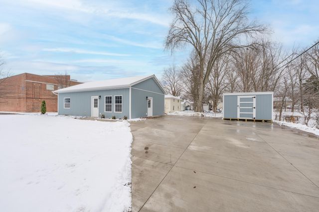 303 Middle Street, Three Rivers, MI 49093