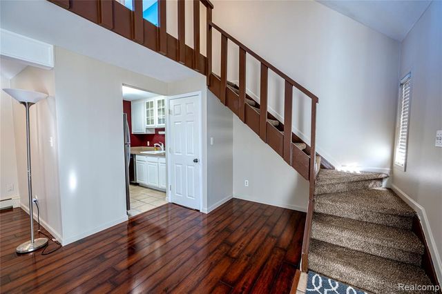 2344 W 14 Mile Road 7, Royal Oak, MI 48073