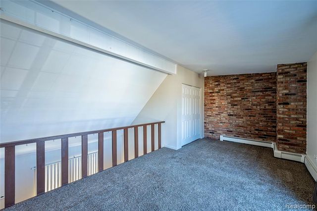 2344 W 14 Mile Road 7, Royal Oak, MI 48073