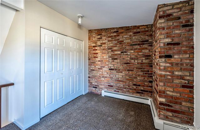 2344 W 14 Mile Road 7, Royal Oak, MI 48073
