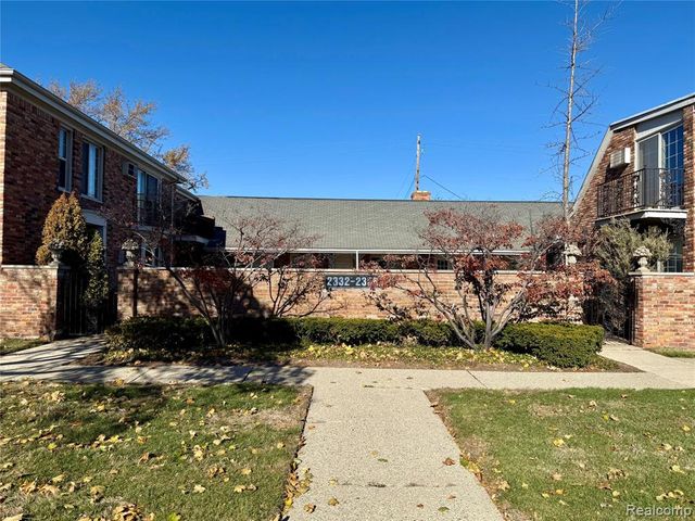 2344 W 14 Mile Road 7, Royal Oak, MI 48073