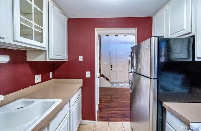 2344 W 14 Mile Road 7, Royal Oak, MI 48073