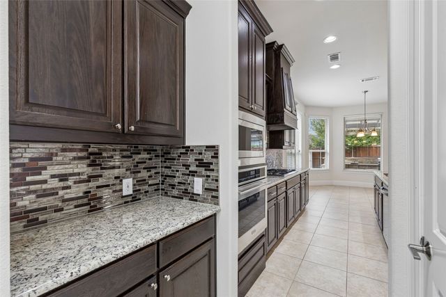 2707 Point Vista Drive, Lewisville, TX 75067