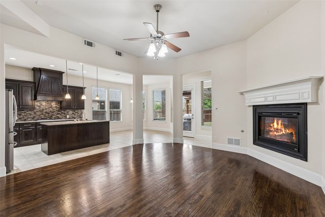 2707 Point Vista Drive, Lewisville, TX 75067