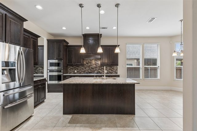 2707 Point Vista Drive, Lewisville, TX 75067