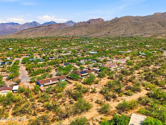 4670 N Shinumo Drive, Tucson, AZ 85749