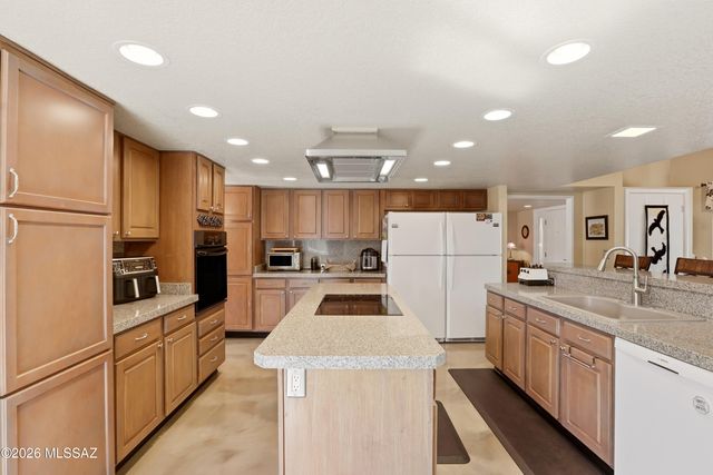4670 N Shinumo Drive, Tucson, AZ 85749