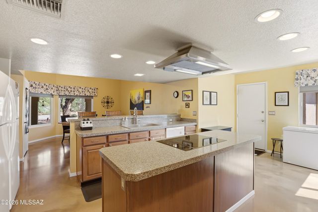 4670 N Shinumo Drive, Tucson, AZ 85749