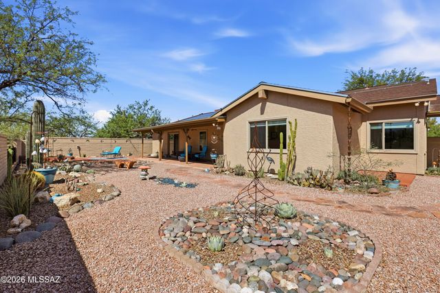 4670 N Shinumo Drive, Tucson, AZ 85749