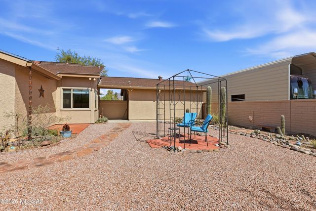 4670 N Shinumo Drive, Tucson, AZ 85749