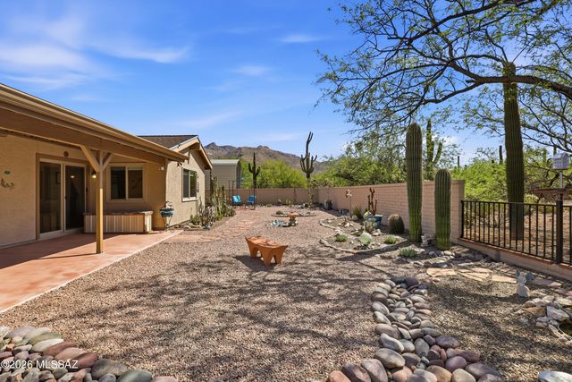 4670 N Shinumo Drive, Tucson, AZ 85749