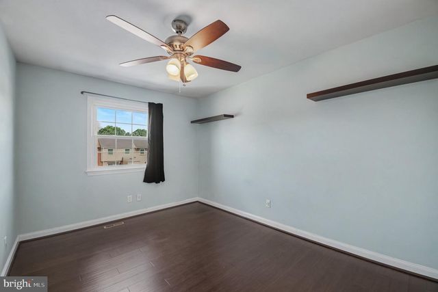 301 CLAY ST, Fredericksburg, VA 22408