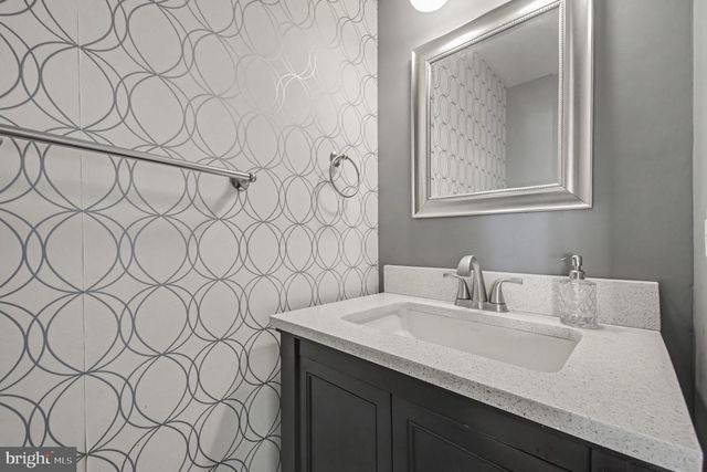 301 CLAY ST, Fredericksburg, VA 22408
