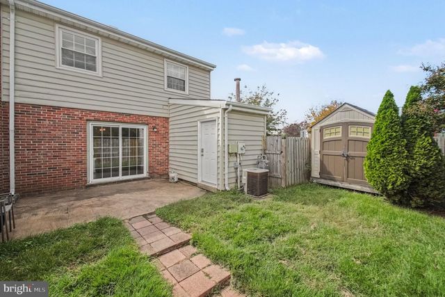 301 CLAY ST, Fredericksburg, VA 22408