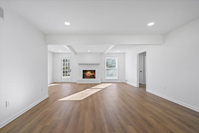 1676 MILLER FARMS RD, Germantown, TN 38138