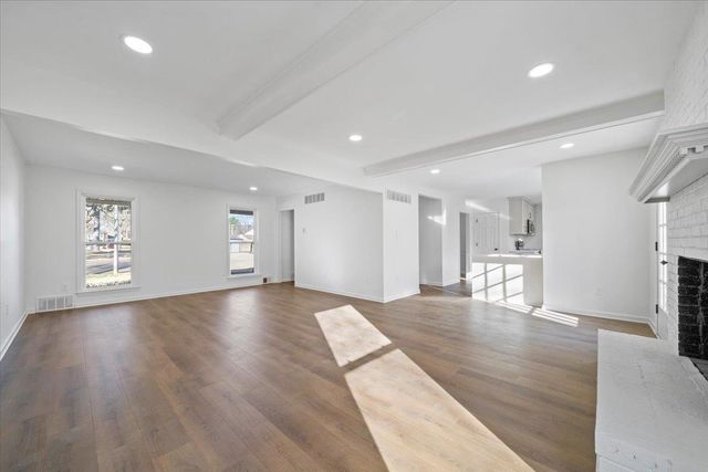 1676 MILLER FARMS RD, Germantown, TN 38138