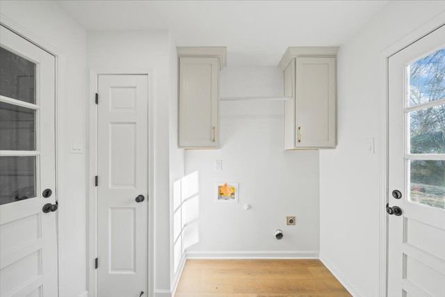 1676 MILLER FARMS RD, Germantown, TN 38138