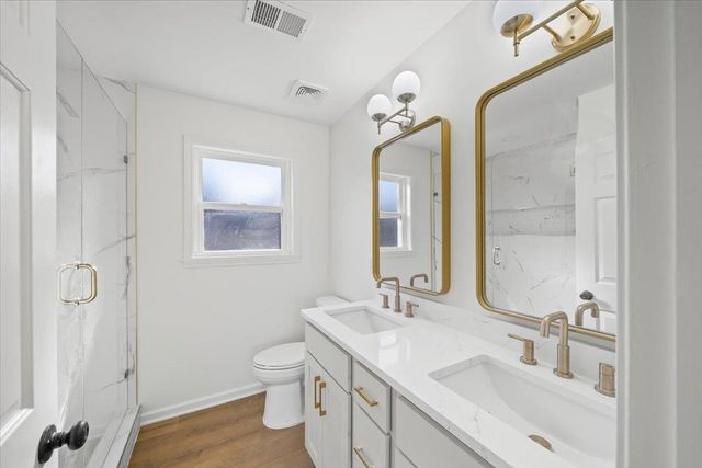 1676 MILLER FARMS RD, Germantown, TN 38138