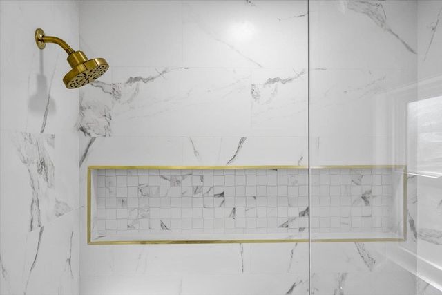 1676 MILLER FARMS RD, Germantown, TN 38138