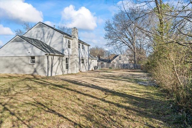 1676 MILLER FARMS RD, Germantown, TN 38138