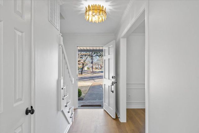 1676 MILLER FARMS RD, Germantown, TN 38138