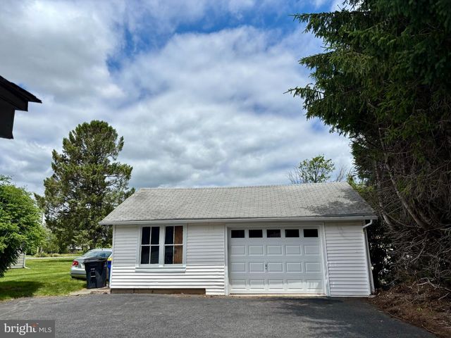 3007 MAIN ST, Morgantown, PA 19543