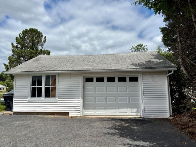 3007 MAIN ST, Morgantown, PA 19543