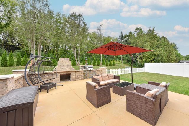 400 Indiana COURT, West Bend, WI 53095