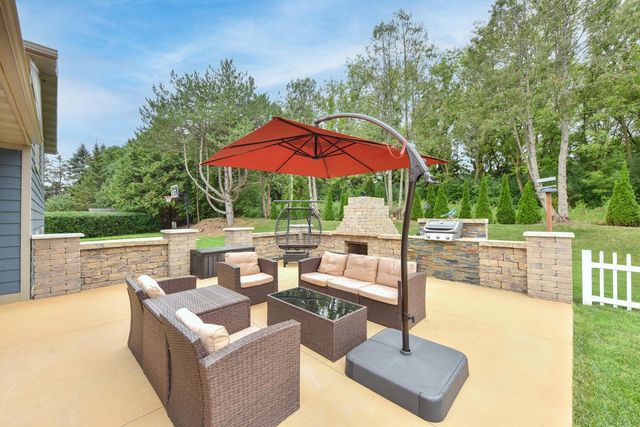 400 Indiana COURT, West Bend, WI 53095
