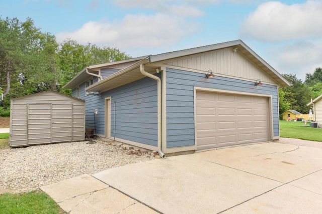 400 Indiana COURT, West Bend, WI 53095